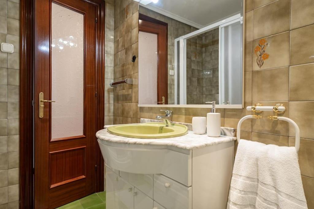 Apartamento Trisquel Gijón Esterno foto