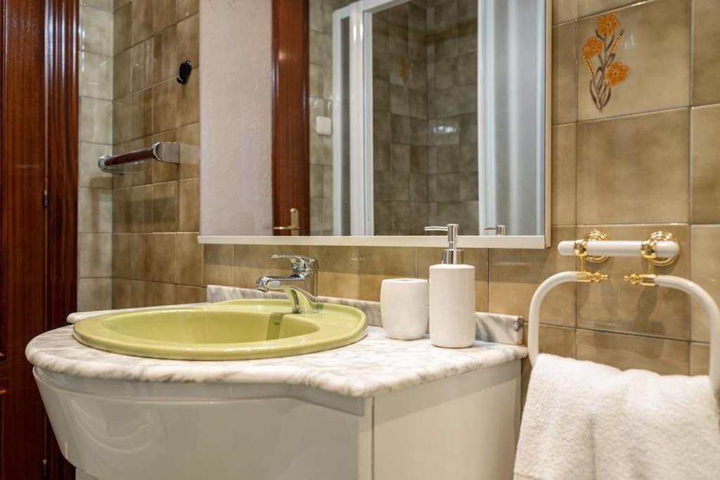 Apartamento Trisquel Gijón Esterno foto